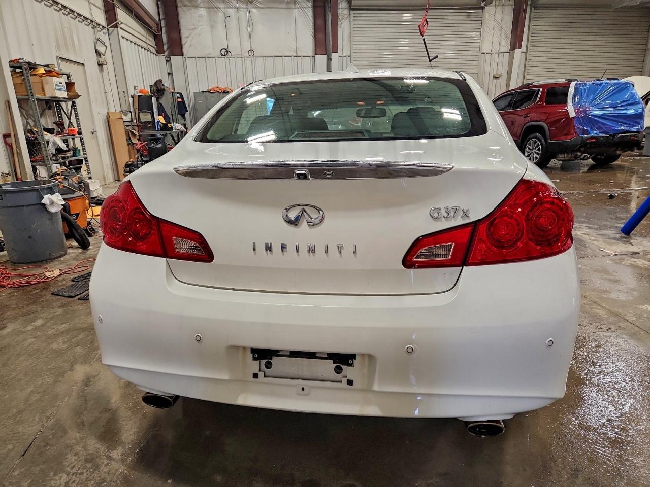 2013 INFINITI G37 photo 6