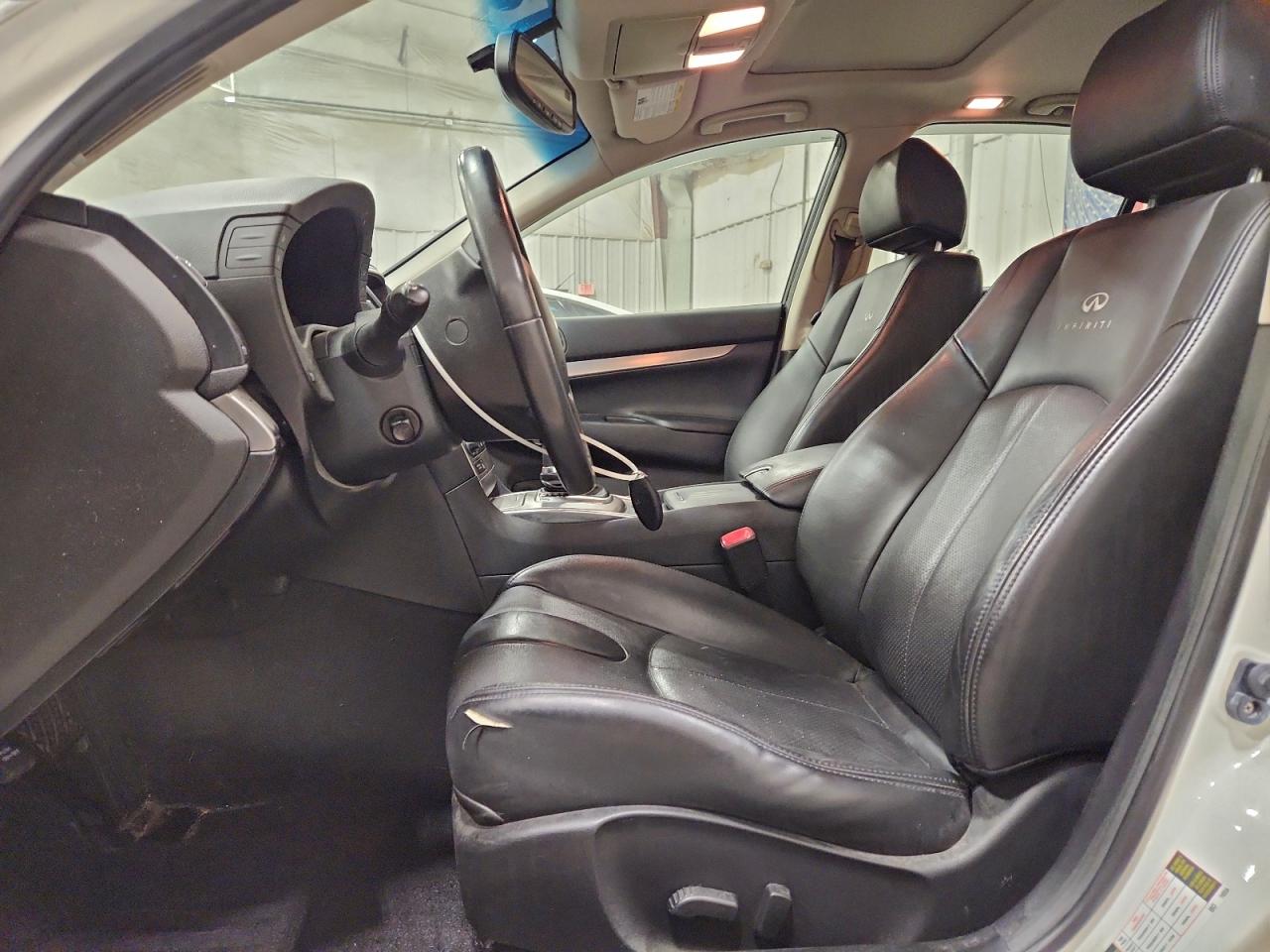2013 INFINITI G37 photo 7