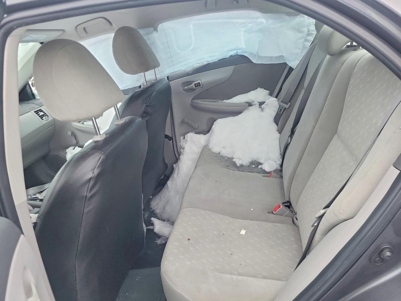 2010 TOYOTA COROLLA BASE photo 10