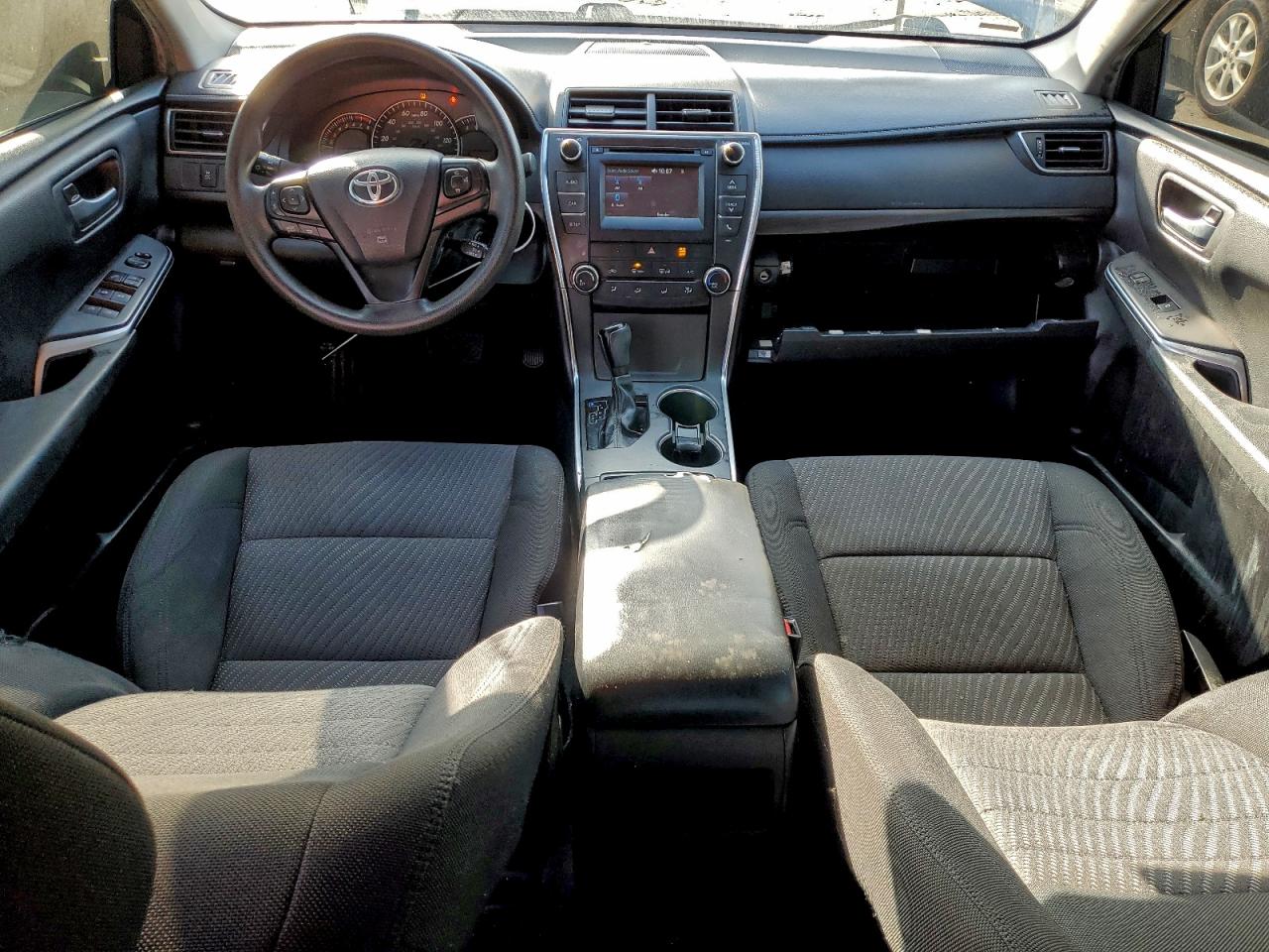 2015 TOYOTA CAMRY LE photo 8