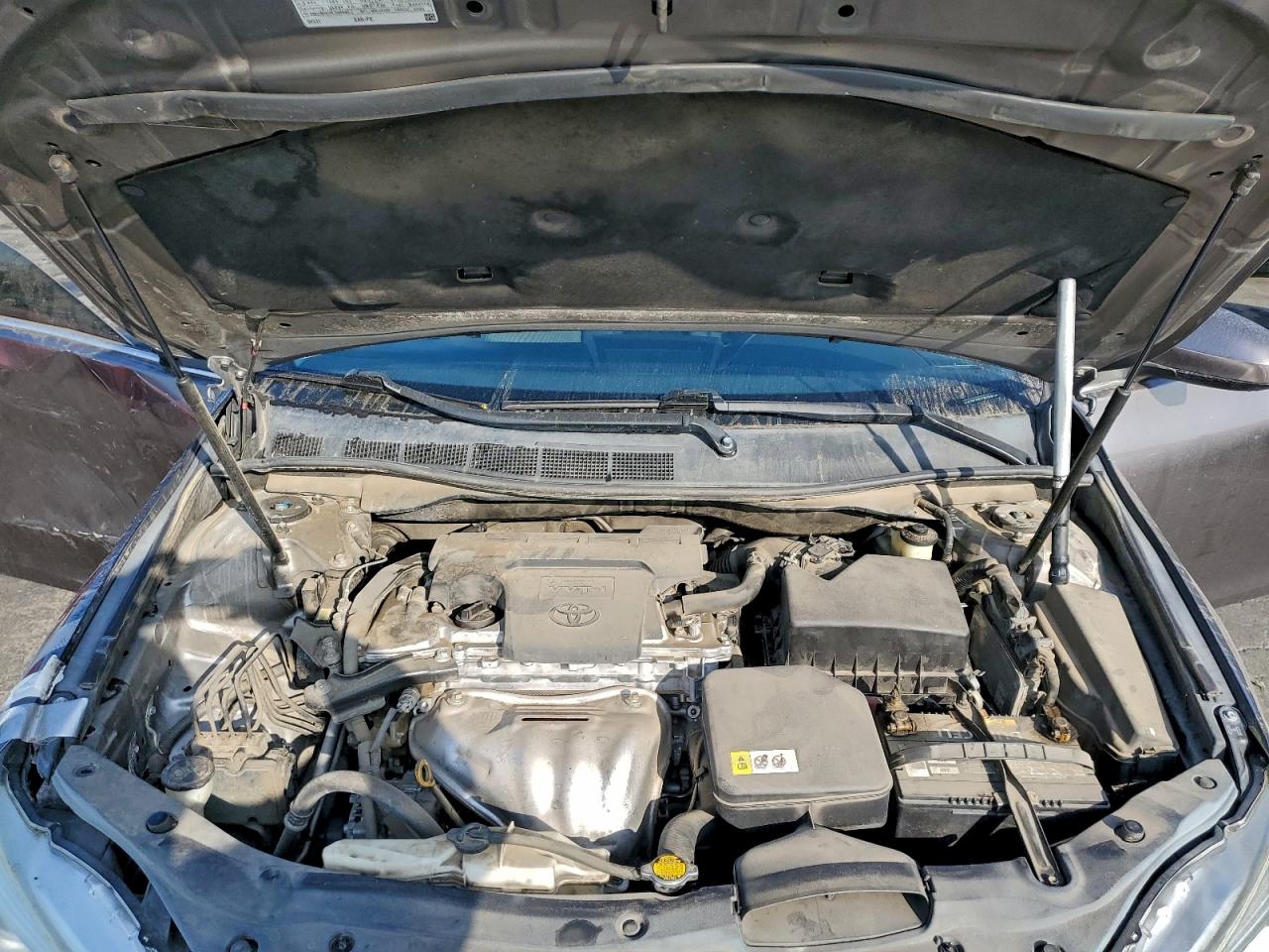 2015 TOYOTA CAMRY LE photo 11