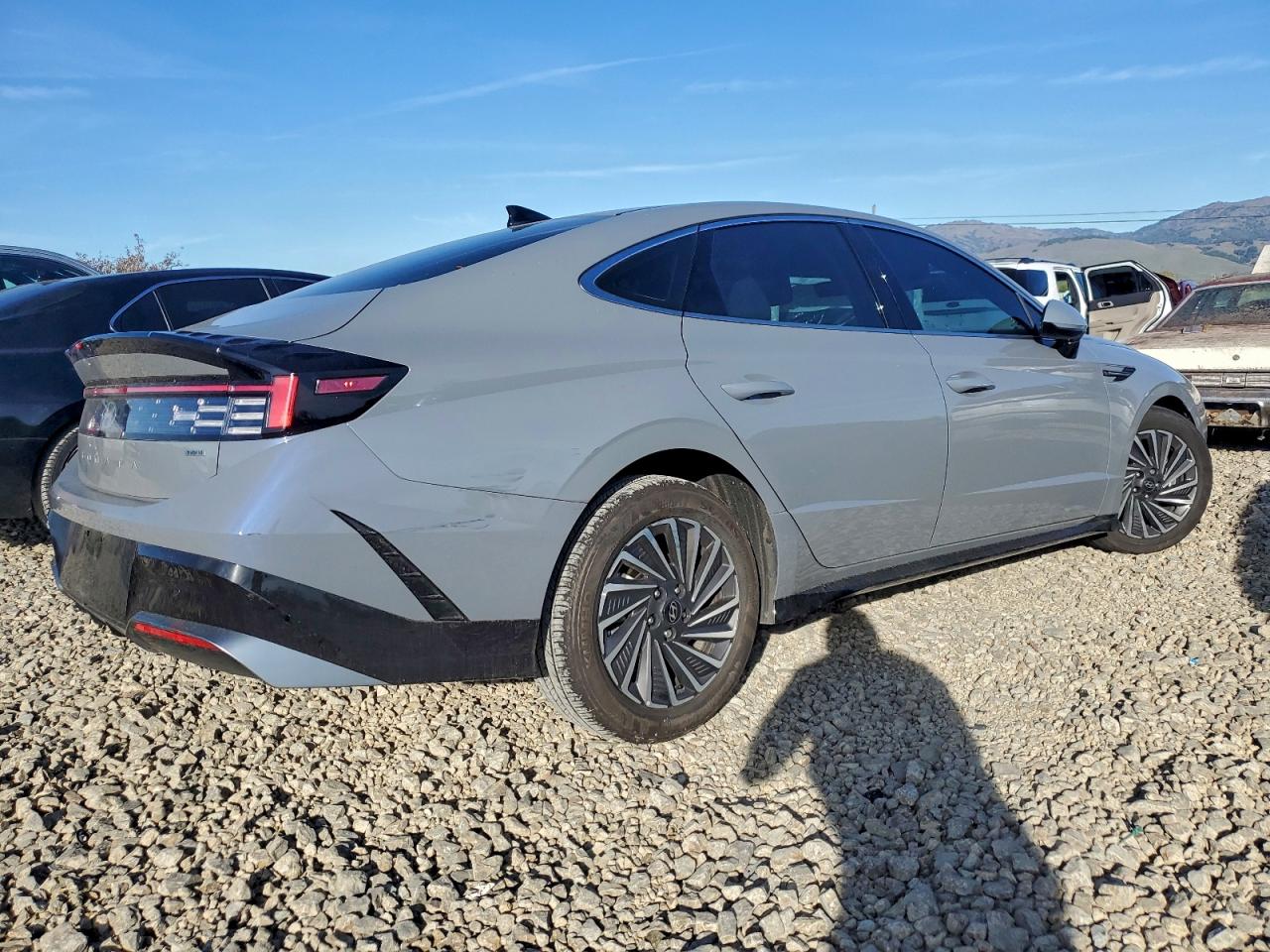 2025 HYUNDAI SONATA SEL photo 3