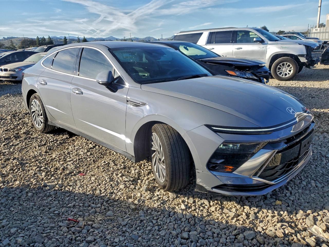 2025 HYUNDAI SONATA SEL photo 4