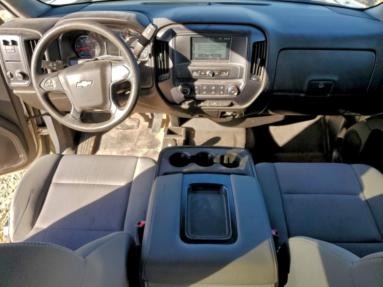 2018 CHEVROLET SILVERADO K1500 photo 8