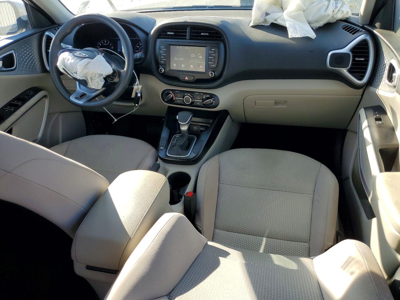 2020 KIA SOUL LX photo 8
