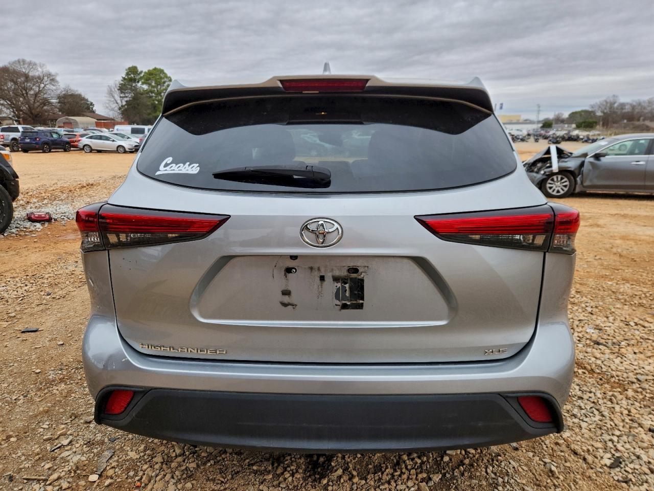2020 TOYOTA HIGHLANDER XLE photo 6