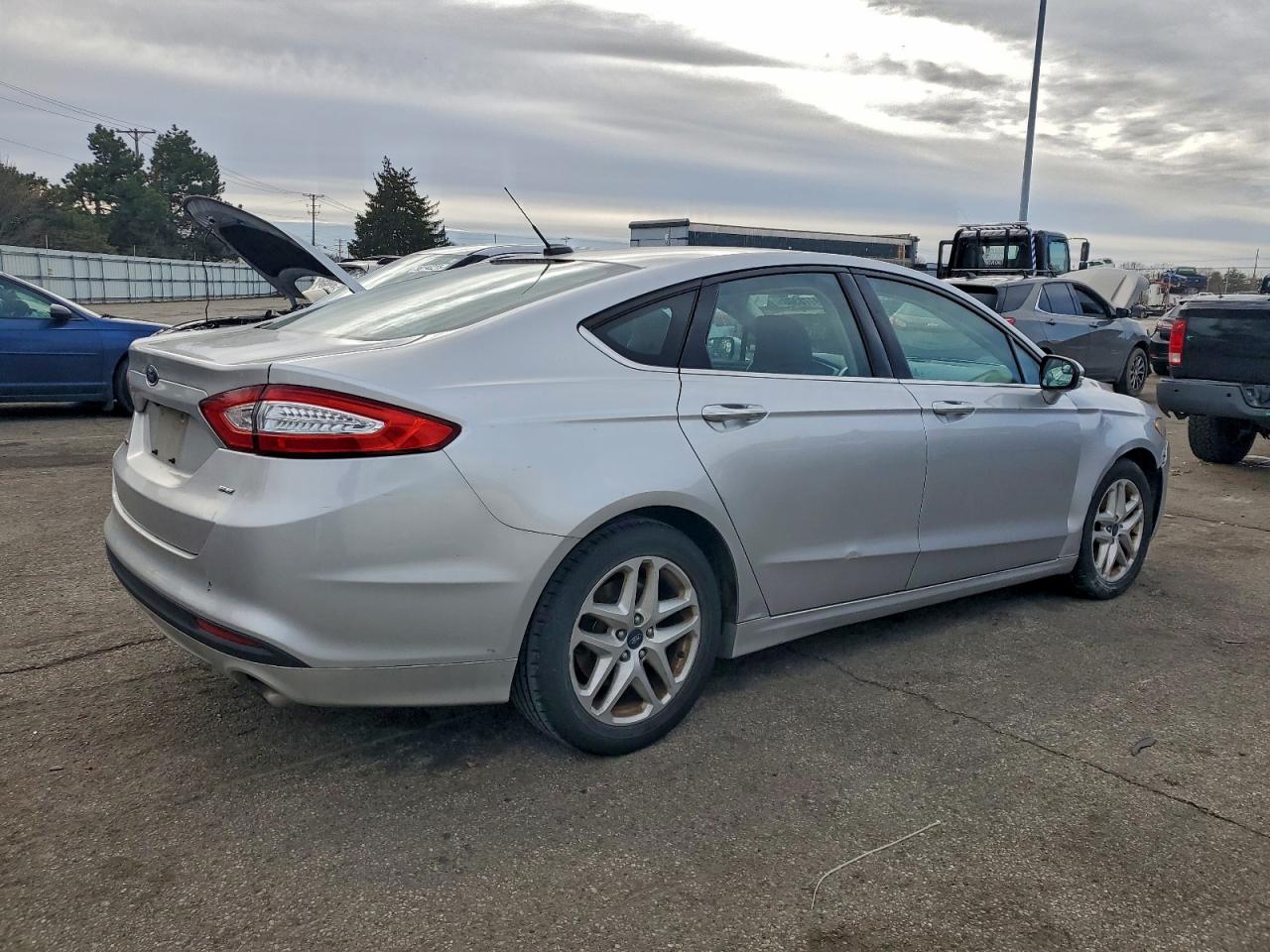 2016 FORD FUSION SE photo 3