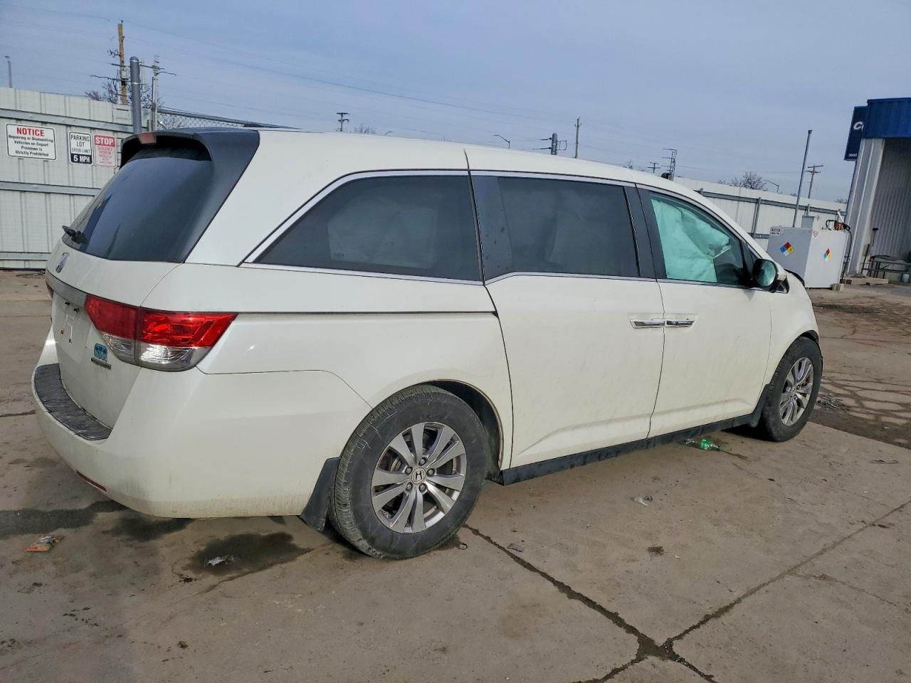 2016 HONDA ODYSSEY SE photo 3