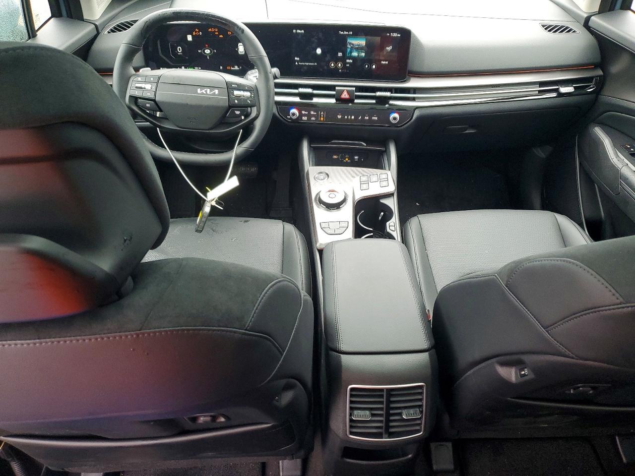 2026 KIA SPORTAGE SX PRESTIGE photo 8