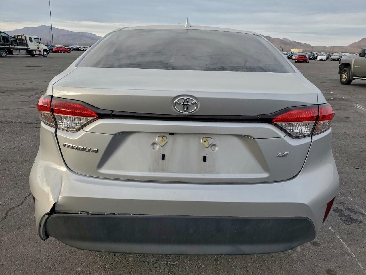 2024 TOYOTA COROLLA LE photo 6