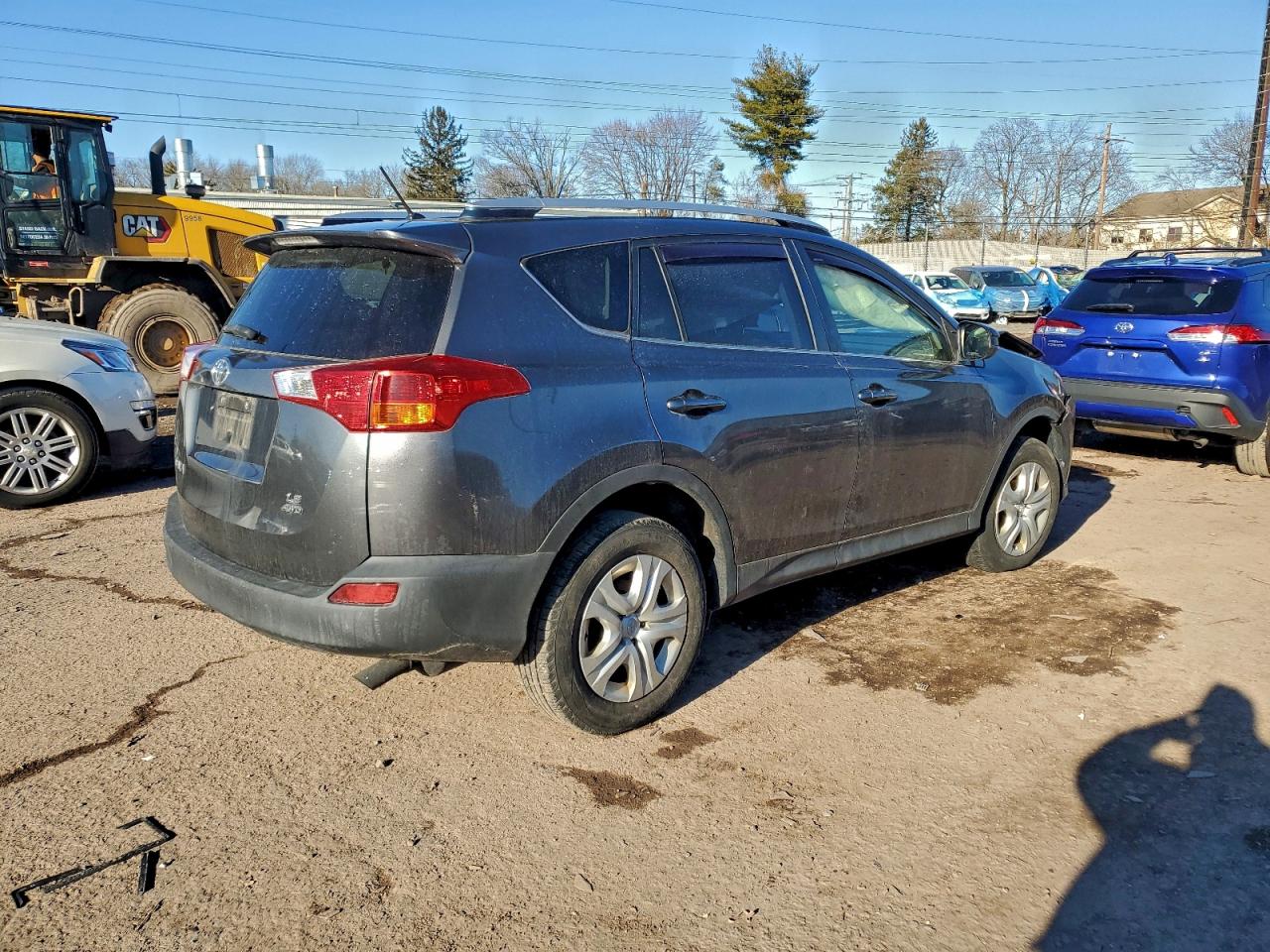 2015 TOYOTA RAV4 LE photo 3