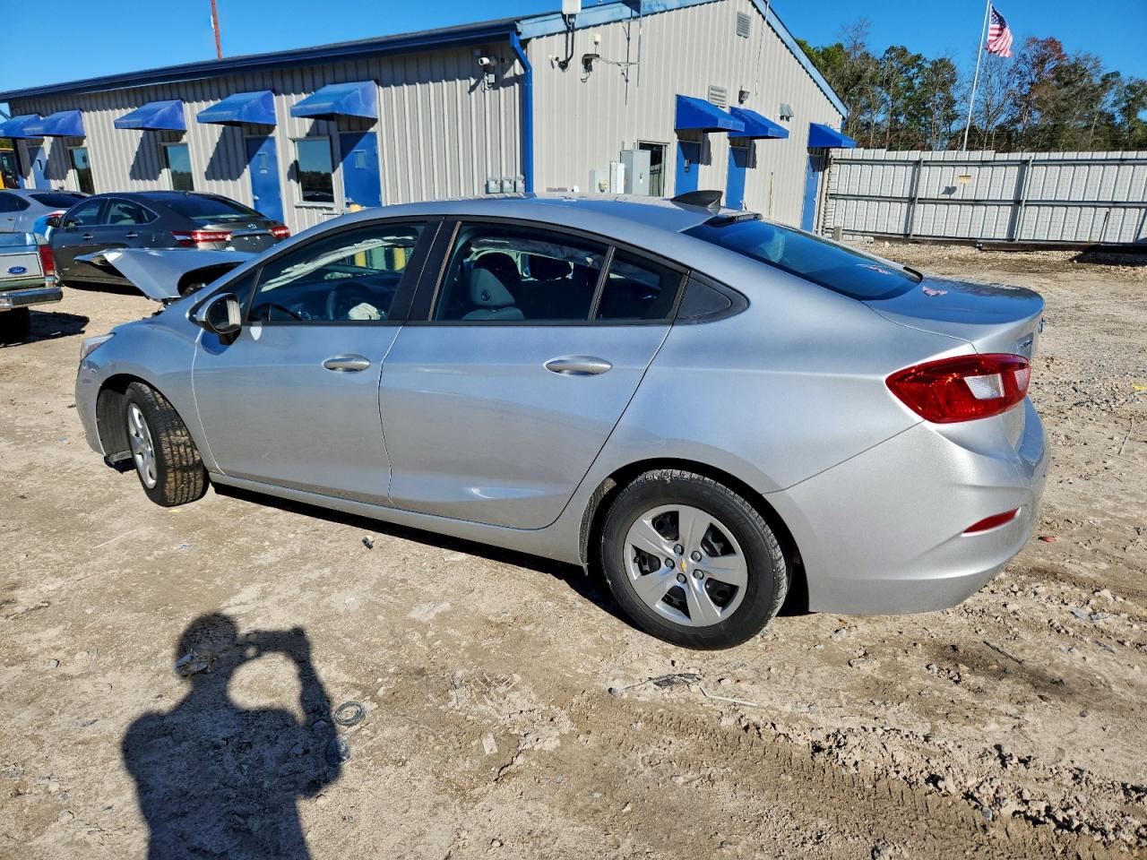 2017 CHEVROLET CRUZE LS photo 2