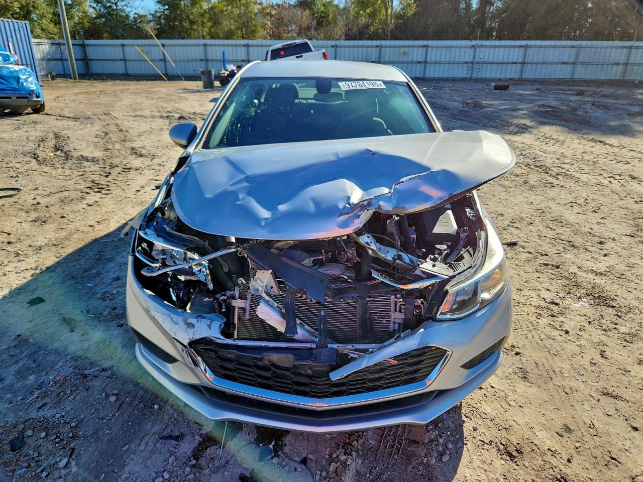 2017 CHEVROLET CRUZE LS photo 5