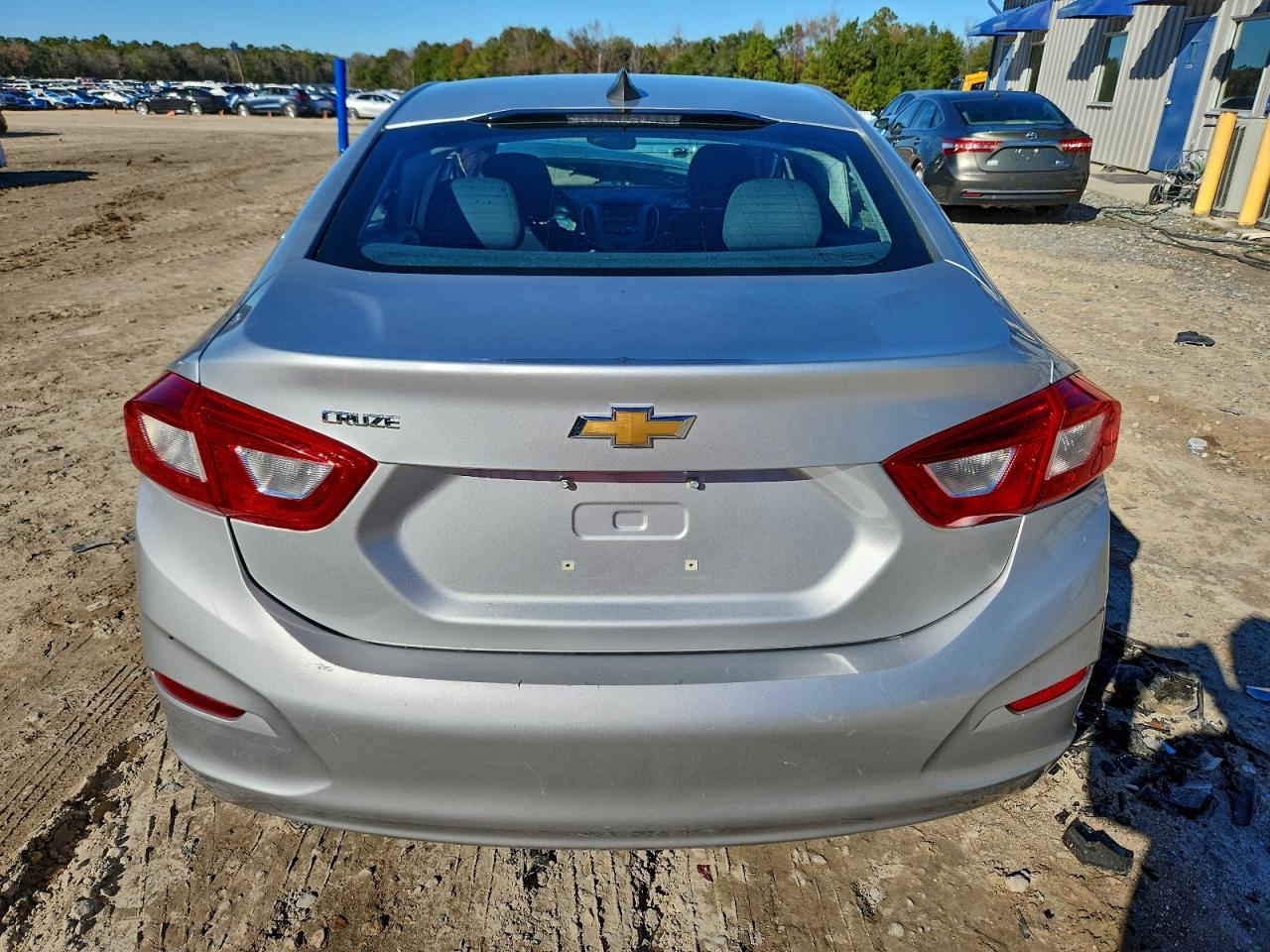 2017 CHEVROLET CRUZE LS photo 6