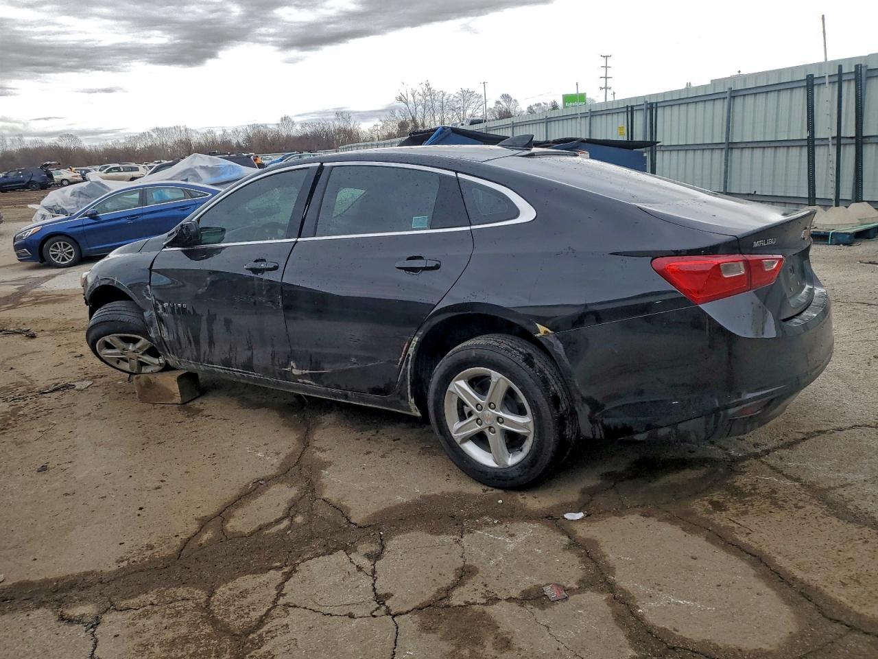 2023 CHEVROLET MALIBU LS photo 2