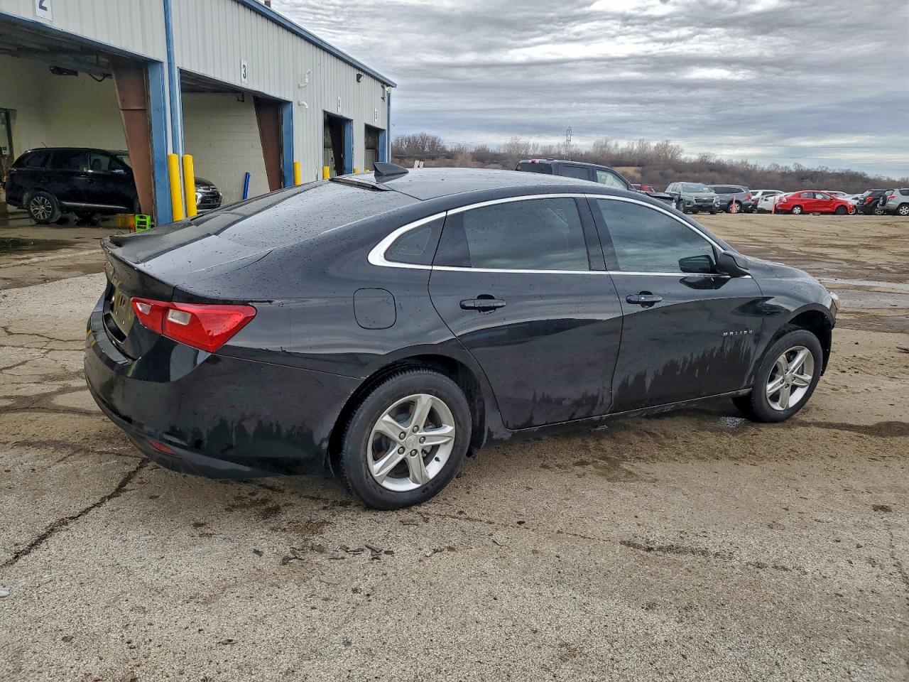 2023 CHEVROLET MALIBU LS photo 3