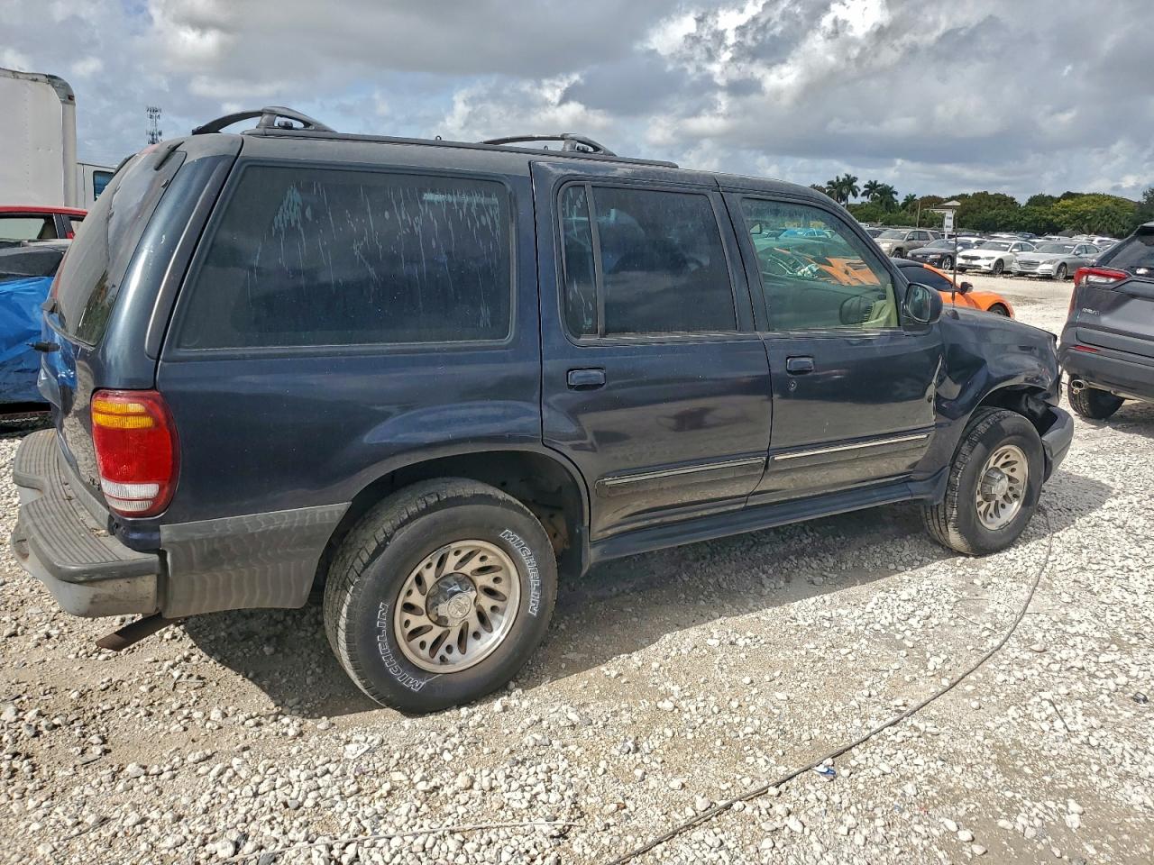 2000 FORD EXPLORER XLS photo 3