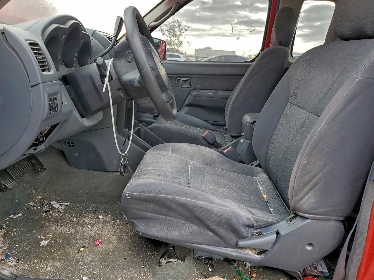 2002 NISSAN FRONTIER KING CAB XE photo 7