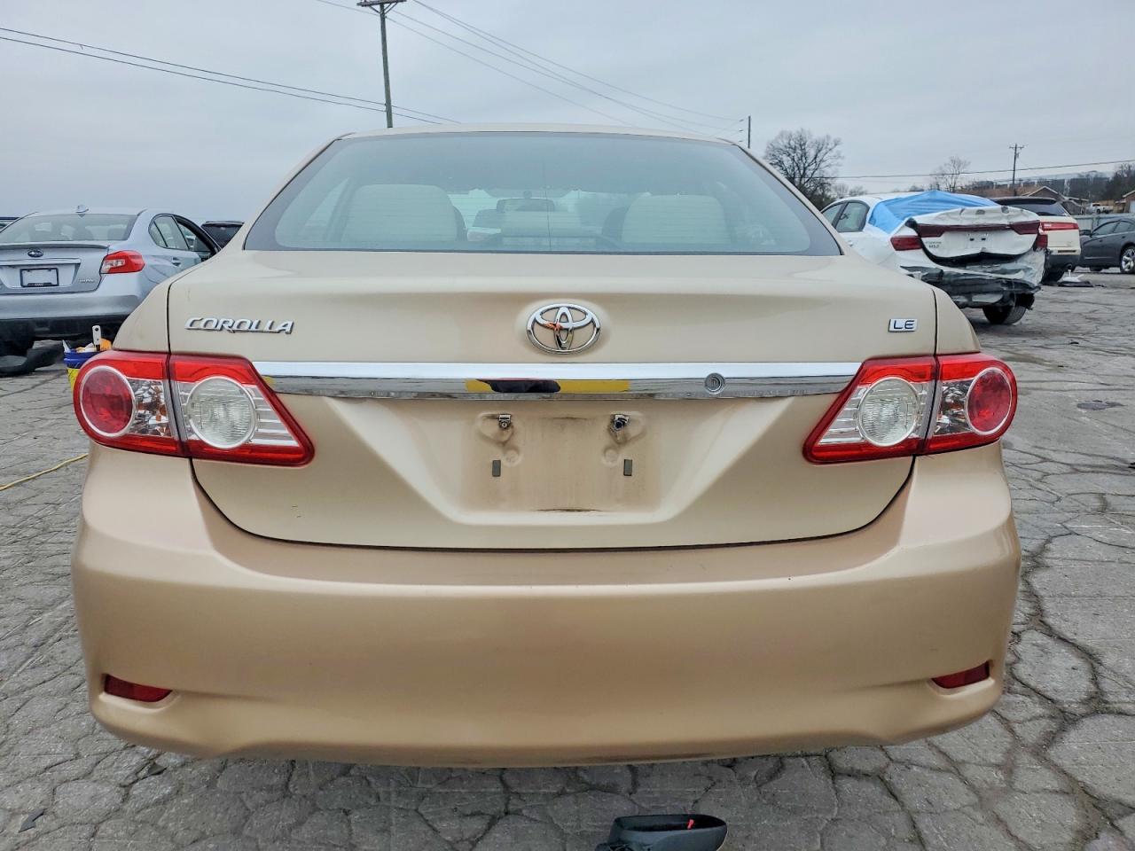 2013 TOYOTA COROLLA BASE photo 6