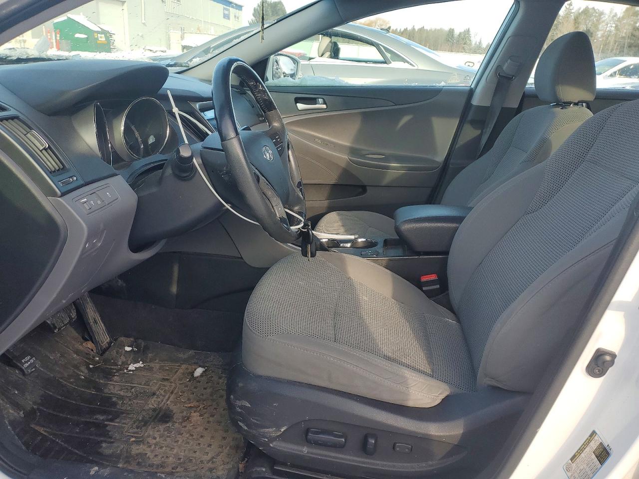 2013 HYUNDAI SONATA GLS photo 7