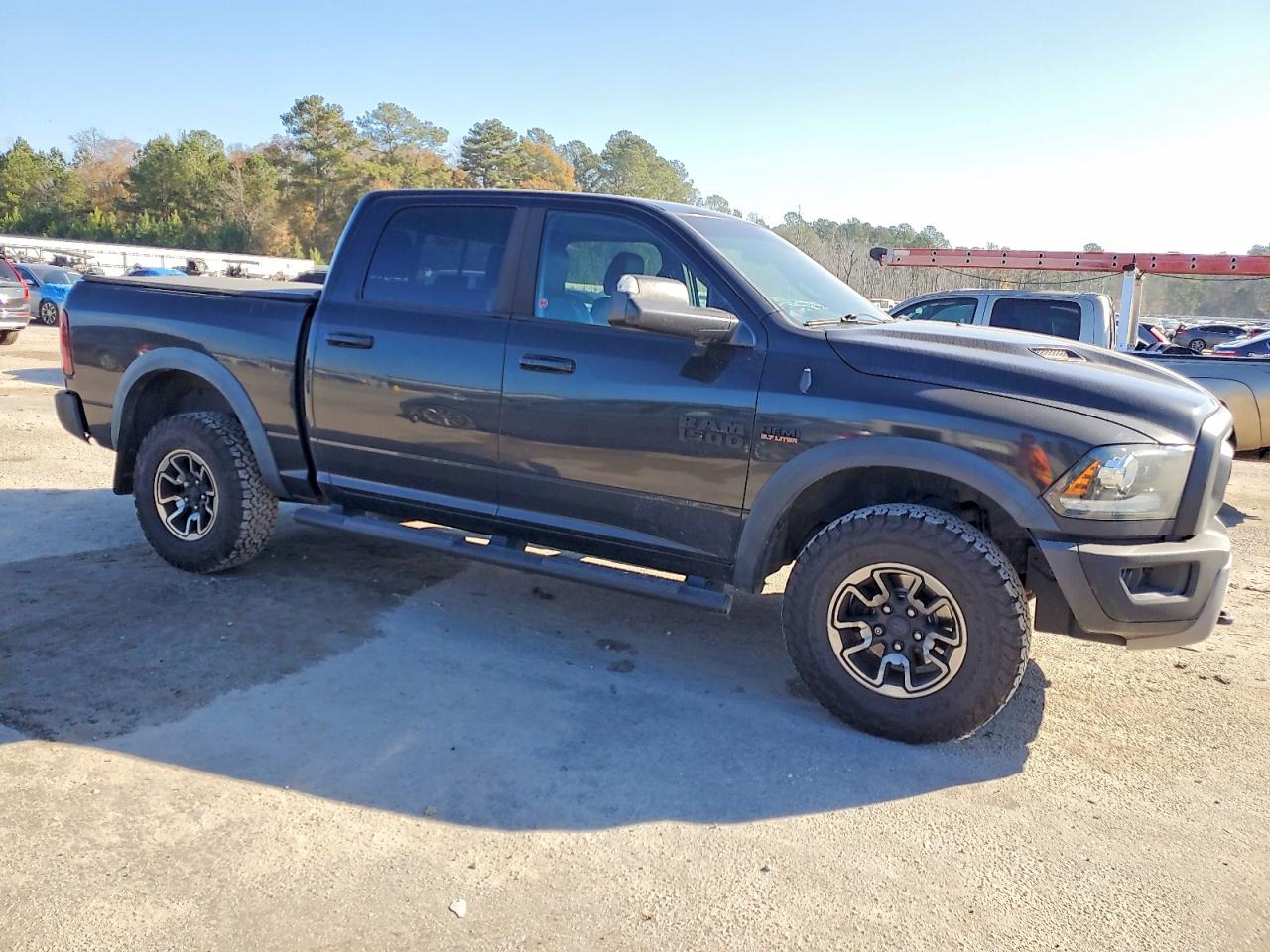 2016 RAM 1500 REBEL photo 4