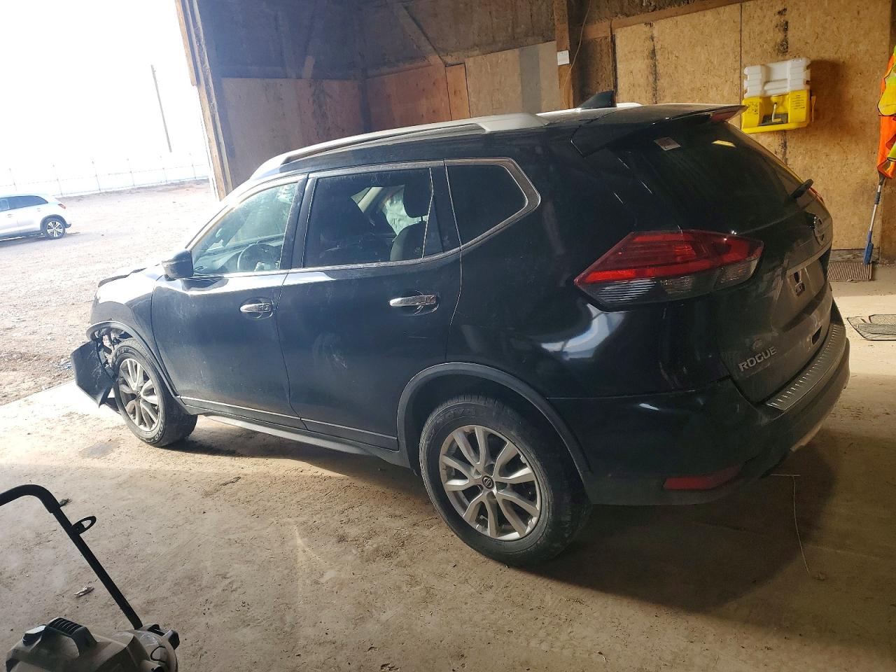 2017 NISSAN ROGUE S photo 2