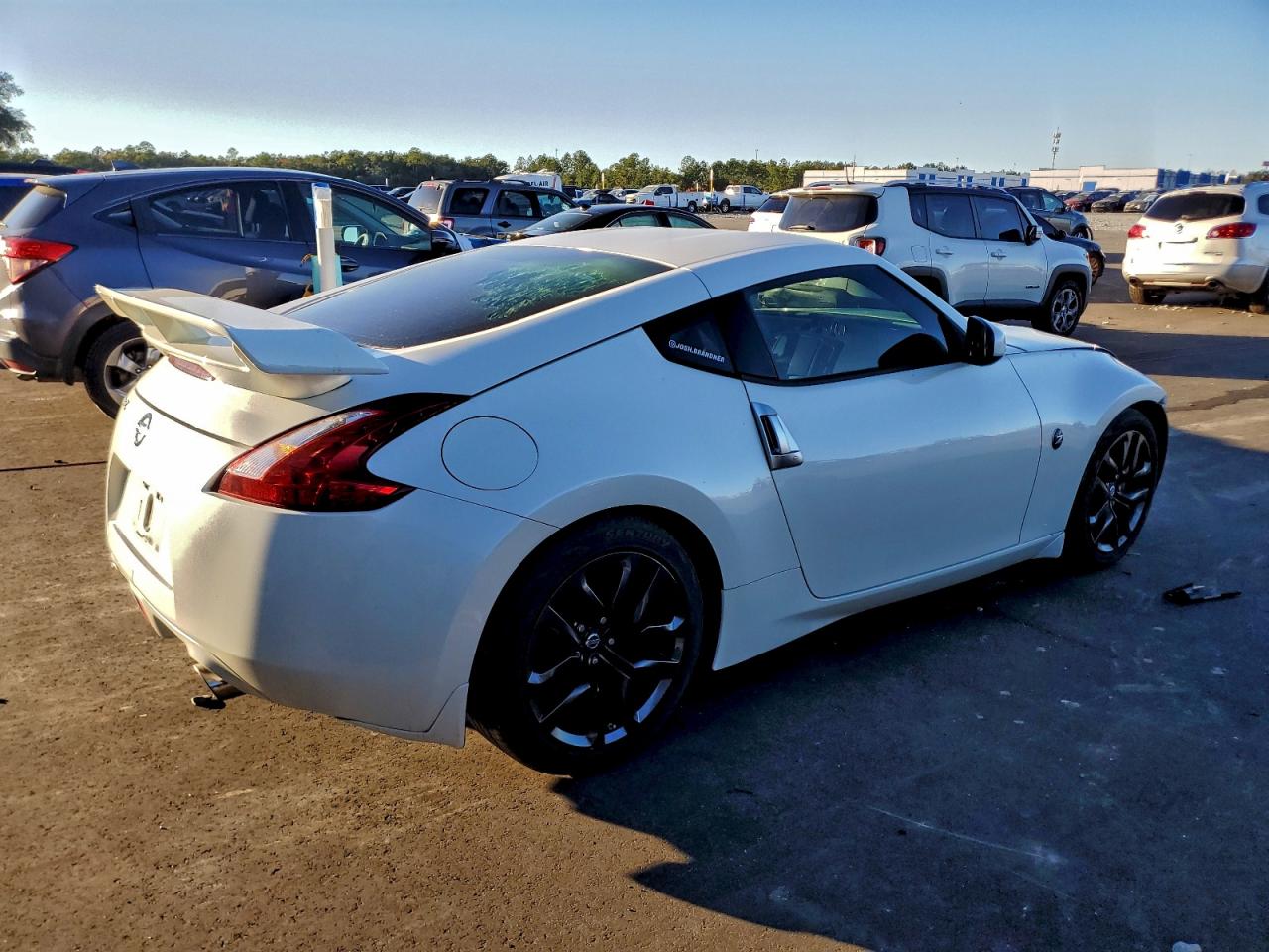 2017 NISSAN 370Z BASE photo 3