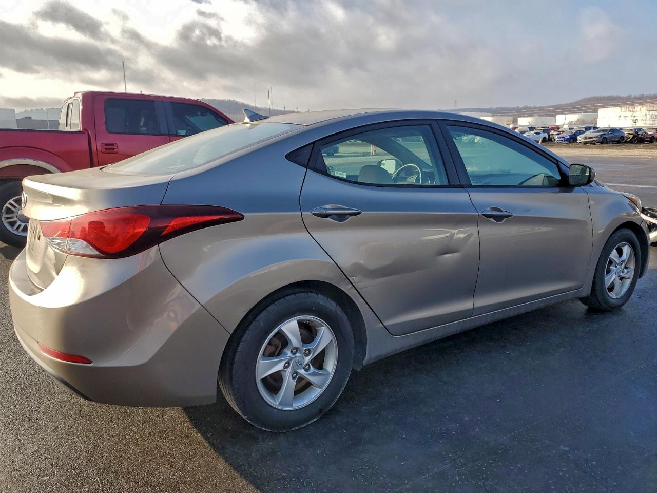 2014 HYUNDAI ELANTRA SE photo 3