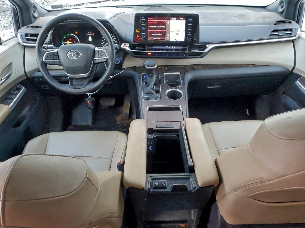 2021 TOYOTA SIENNA XLE photo 8