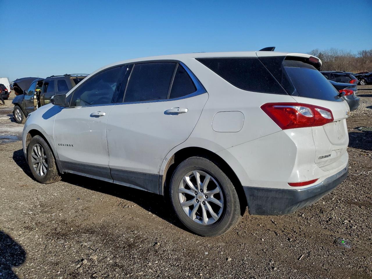 2019 CHEVROLET EQUINOX LT photo 2