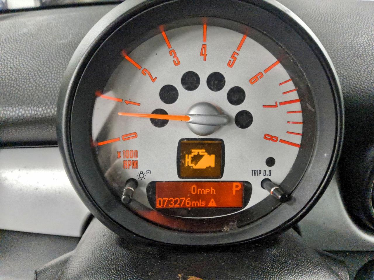 2011 MINI COOPER photo 9