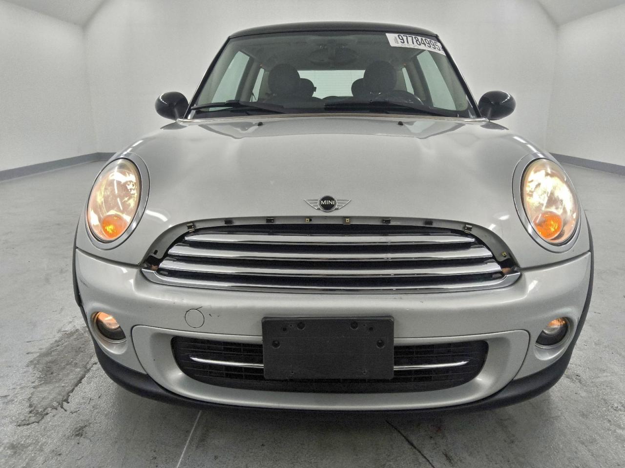2011 MINI COOPER photo 5