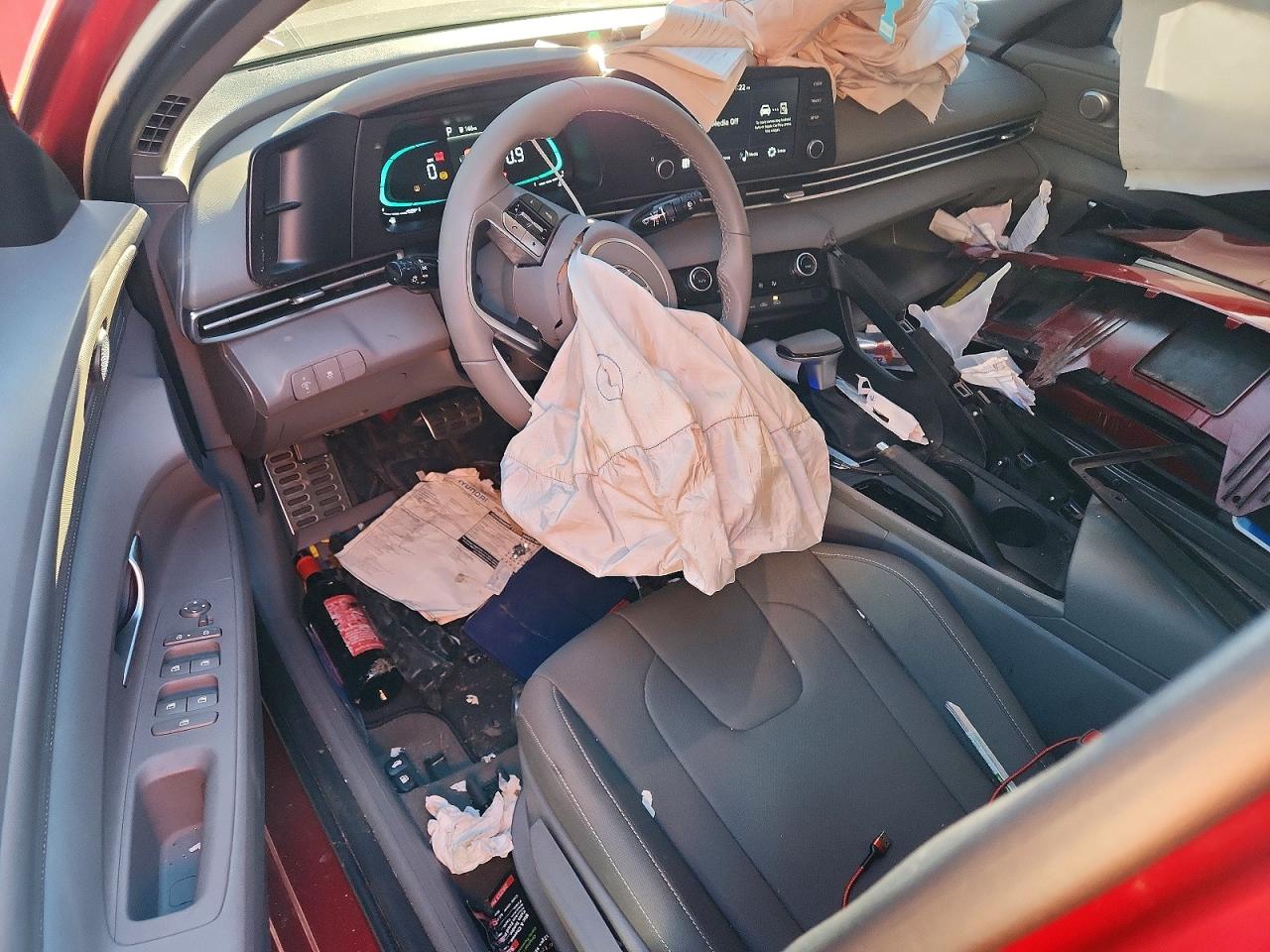 2025 HYUNDAI ELANTRA SEL SPORT photo 8