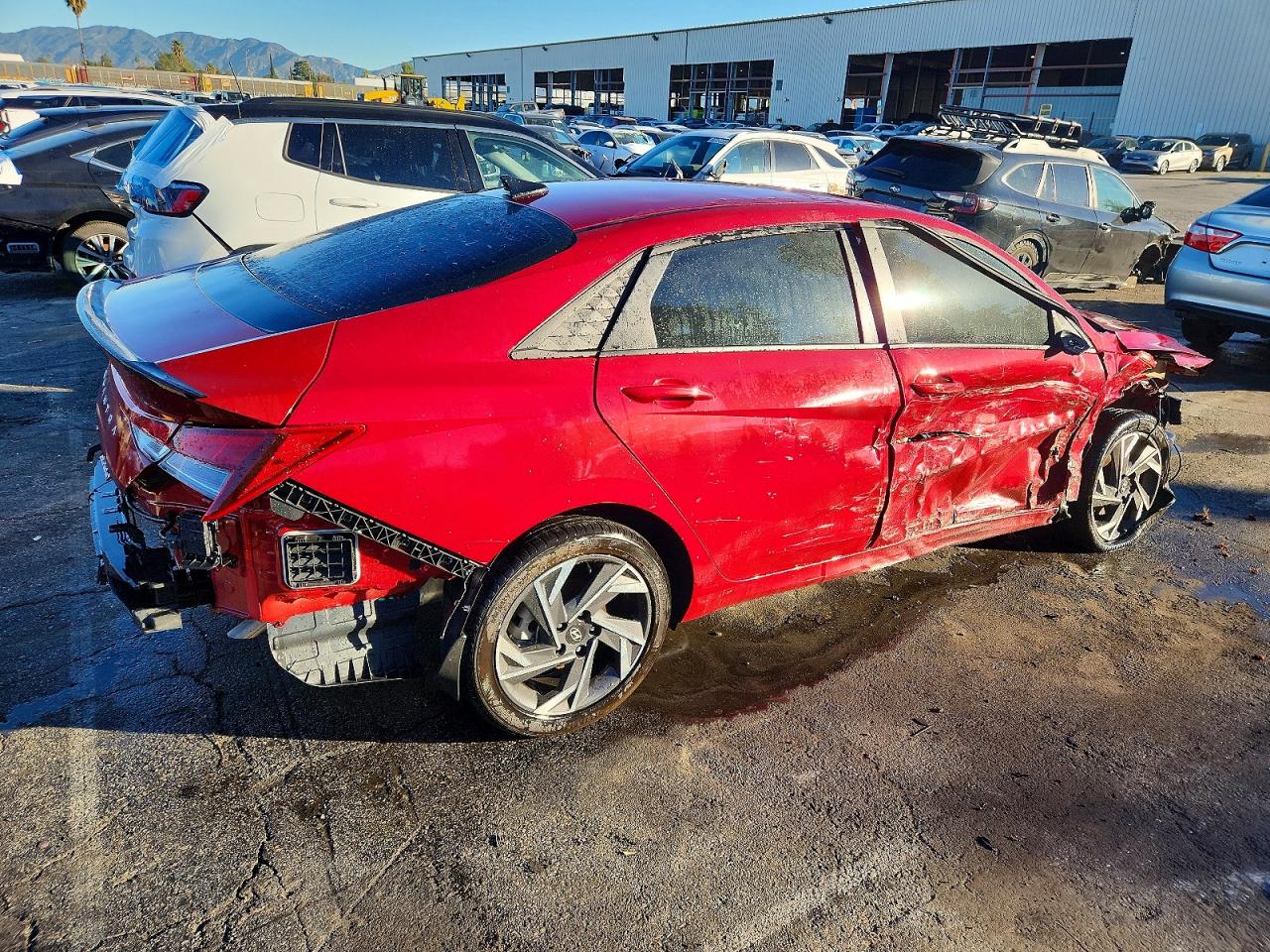 2025 HYUNDAI ELANTRA SEL SPORT photo 3