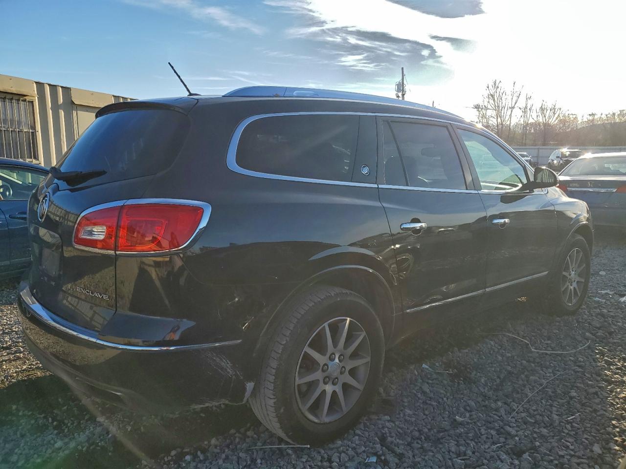 2015 BUICK ENCLAVE photo 3