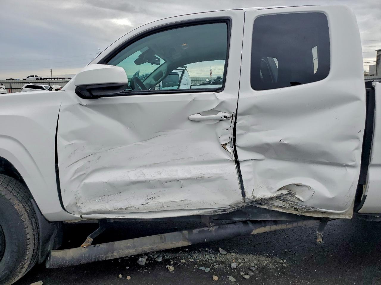 2019 TOYOTA TACOMA SR photo 7