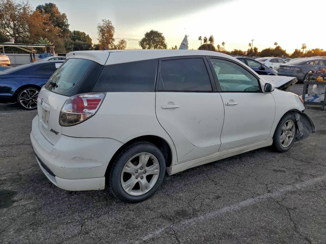 2006 TOYOTA COROLLA MATRIX XR photo 3