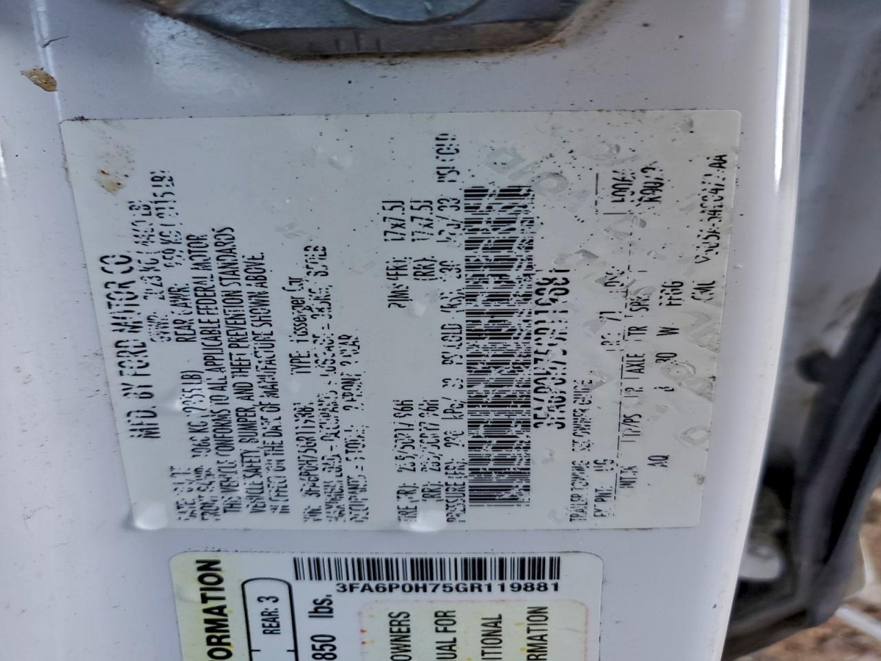 2016 FORD FUSION SE photo 12