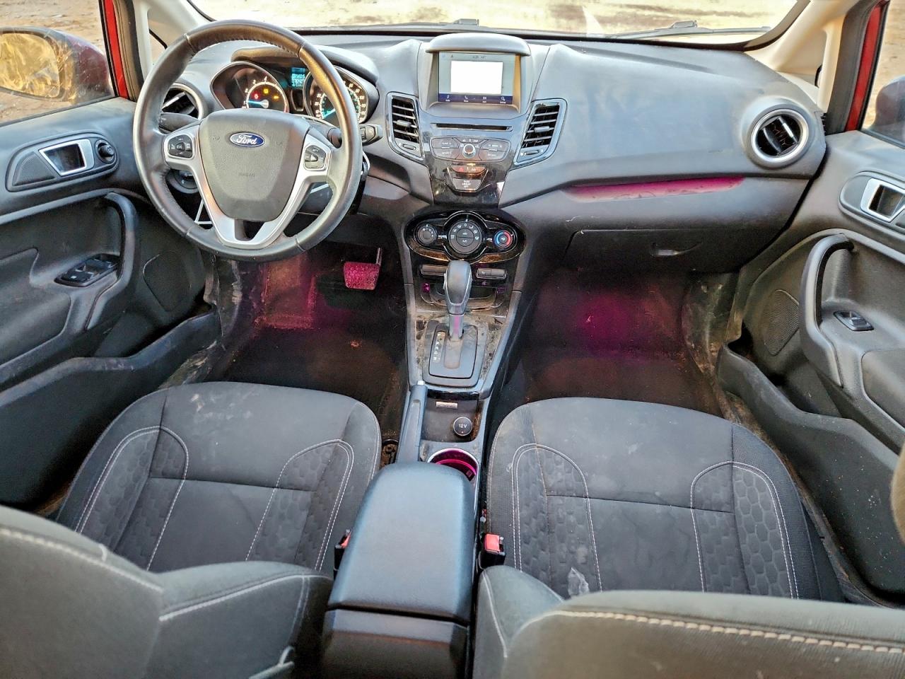2016 FORD FIESTA SE photo 8