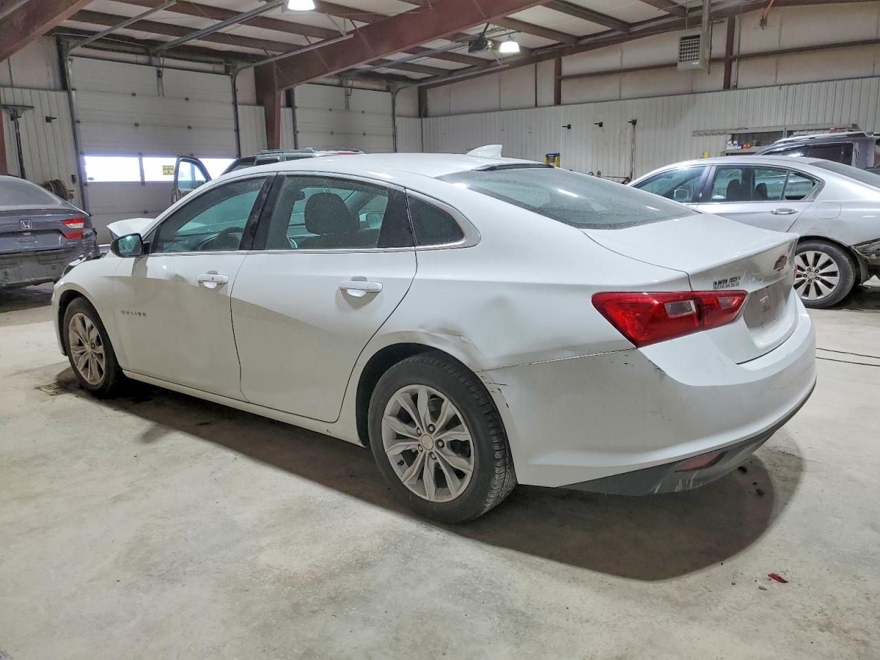 2023 CHEVROLET MALIBU LT photo 2