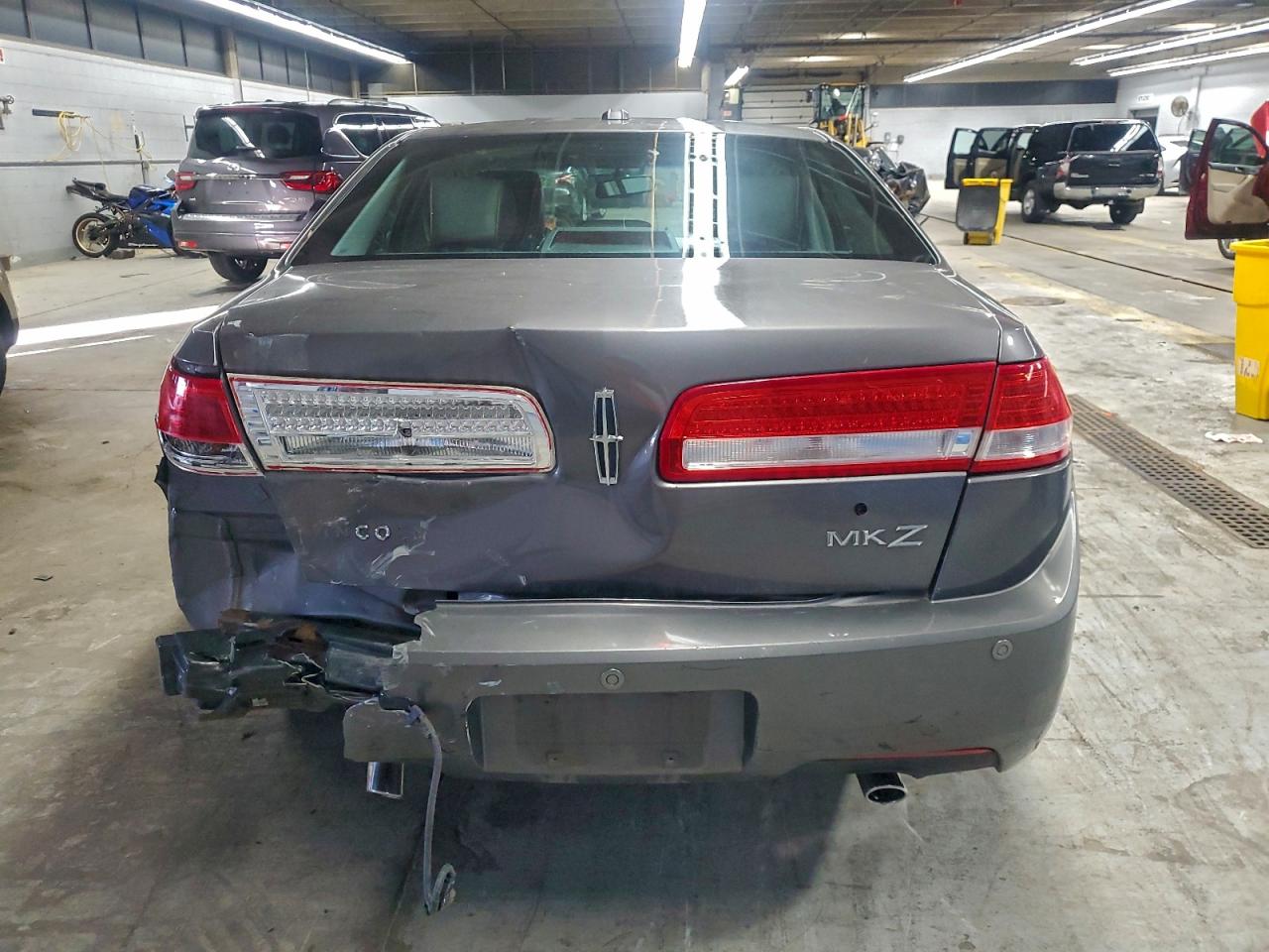 2011 LINCOLN MKZ photo 6