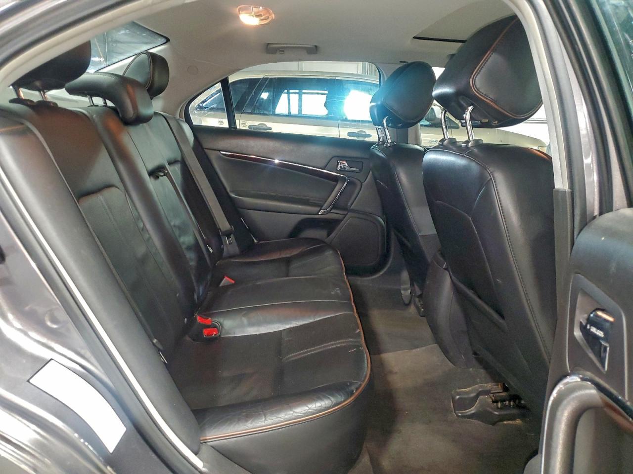 2011 LINCOLN MKZ photo 10