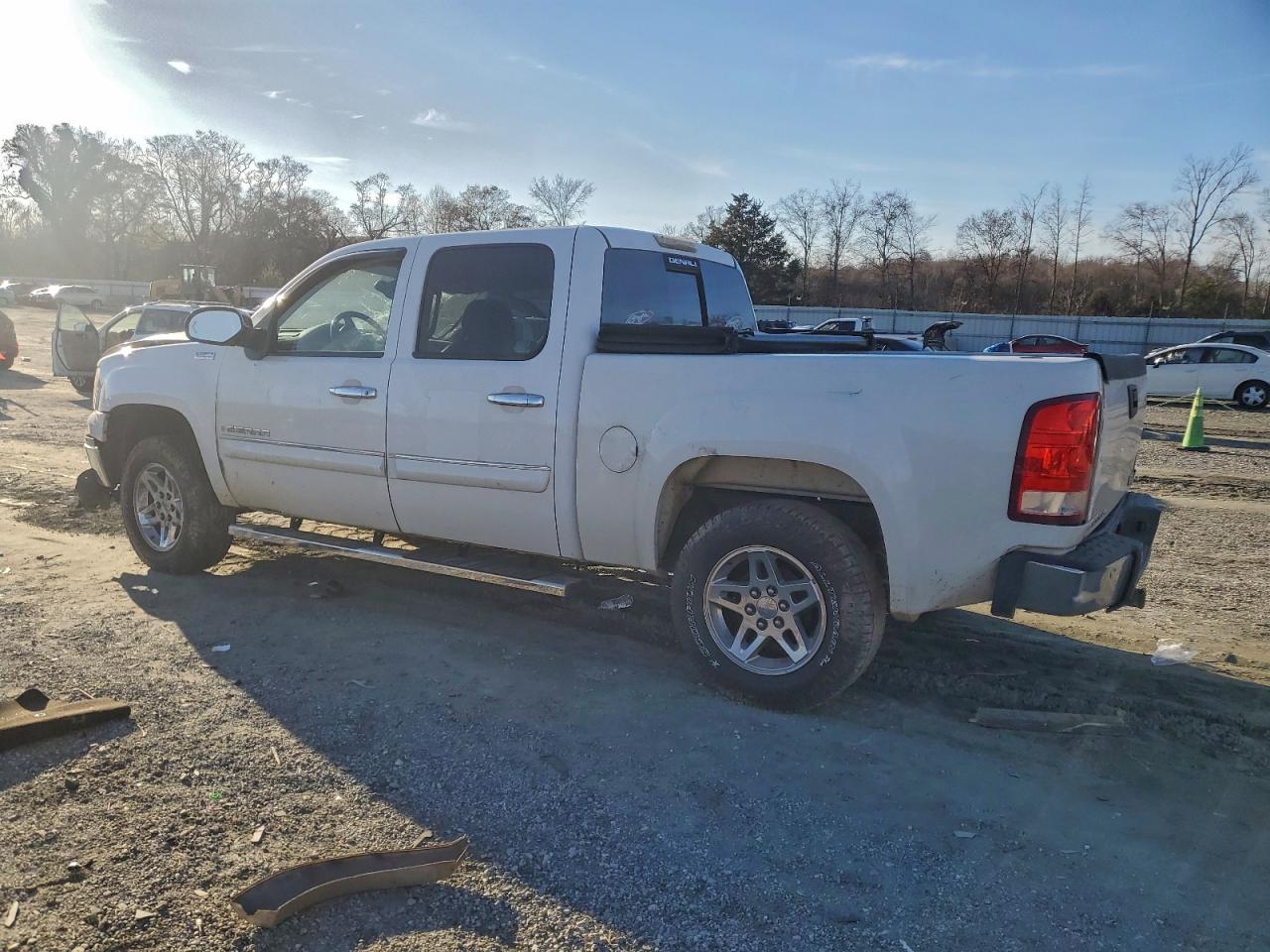 2008 GMC SIERRA K1500 photo 2