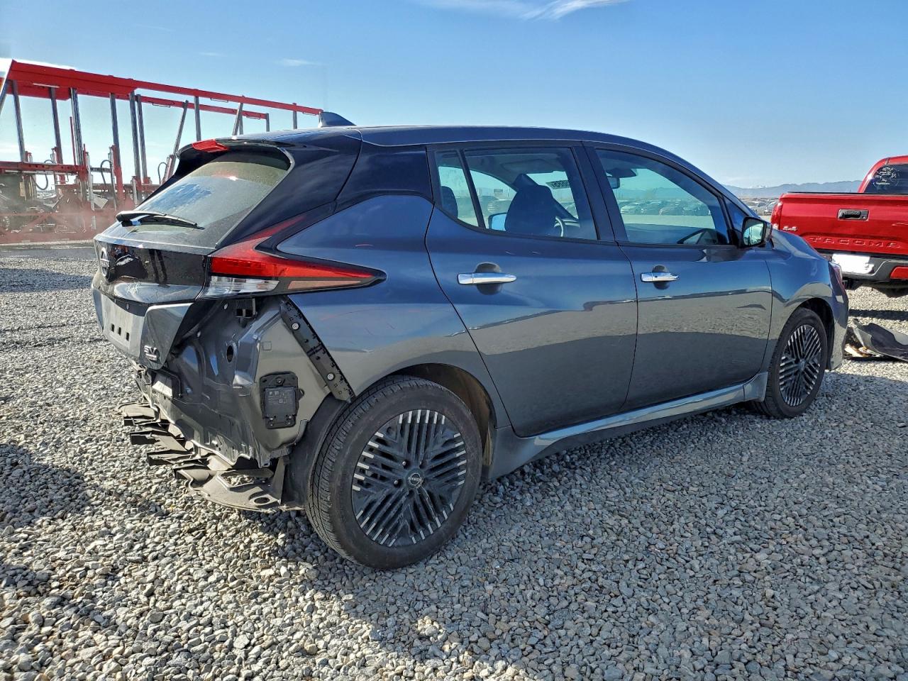 2025 NISSAN LEAF SV PLUS photo 3