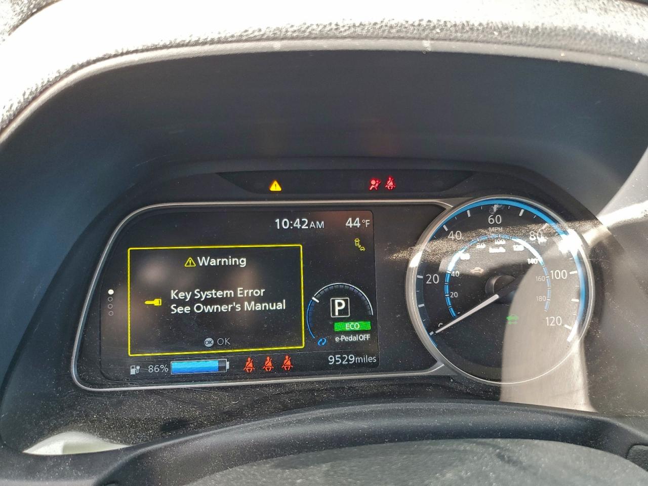 2025 NISSAN LEAF SV PLUS photo 9
