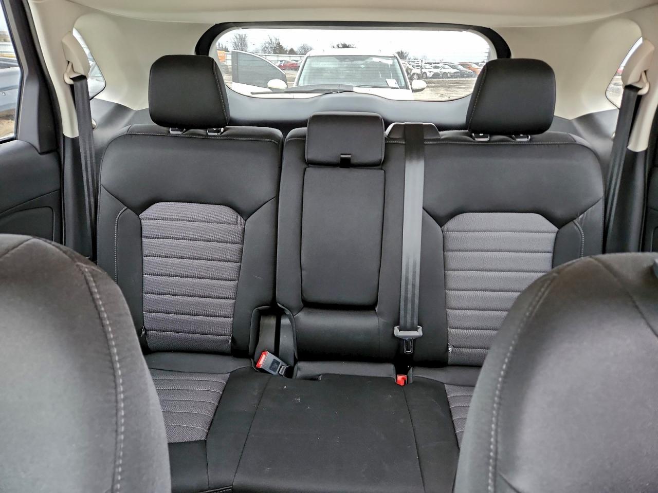 2017 FORD EDGE SE photo 10