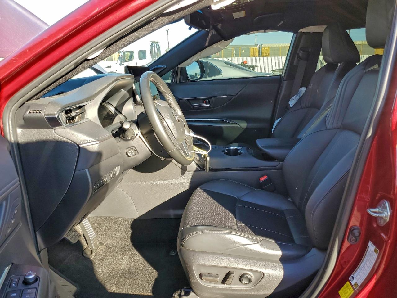 2023 TOYOTA VENZA LE photo 7