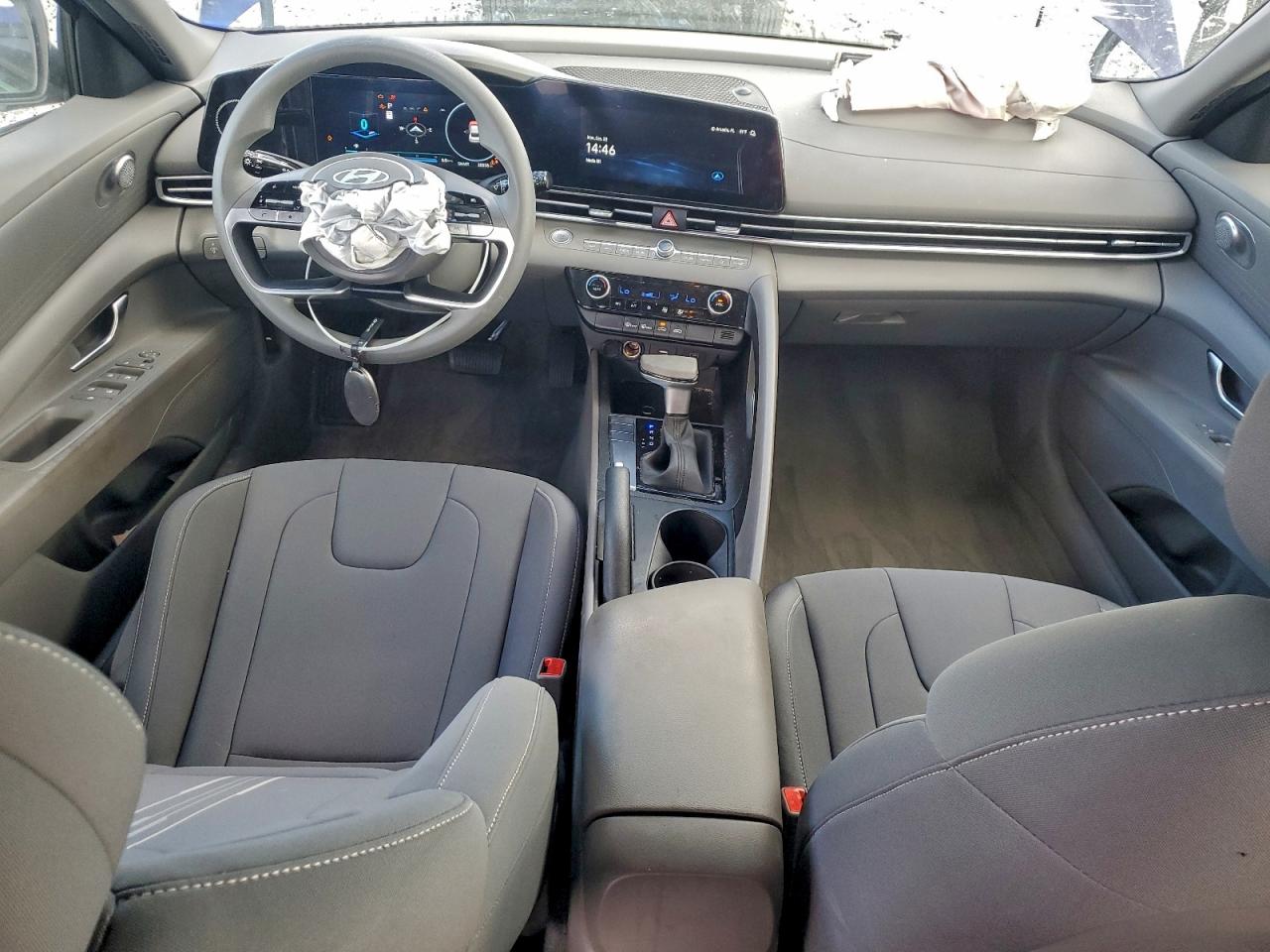 2024 HYUNDAI ELANTRA SEL photo 8