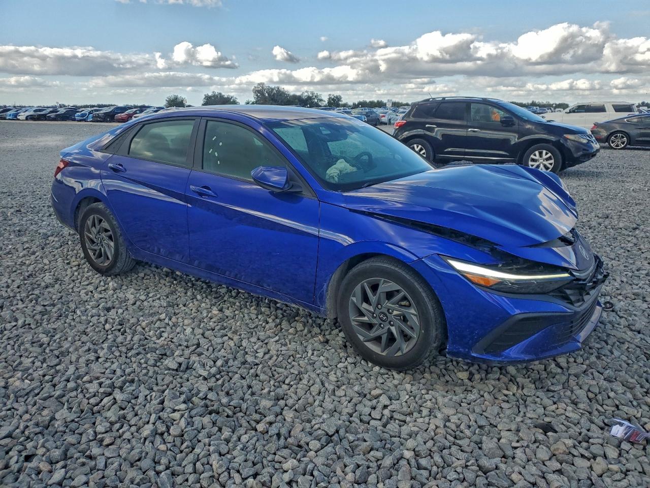 2024 HYUNDAI ELANTRA SEL photo 4
