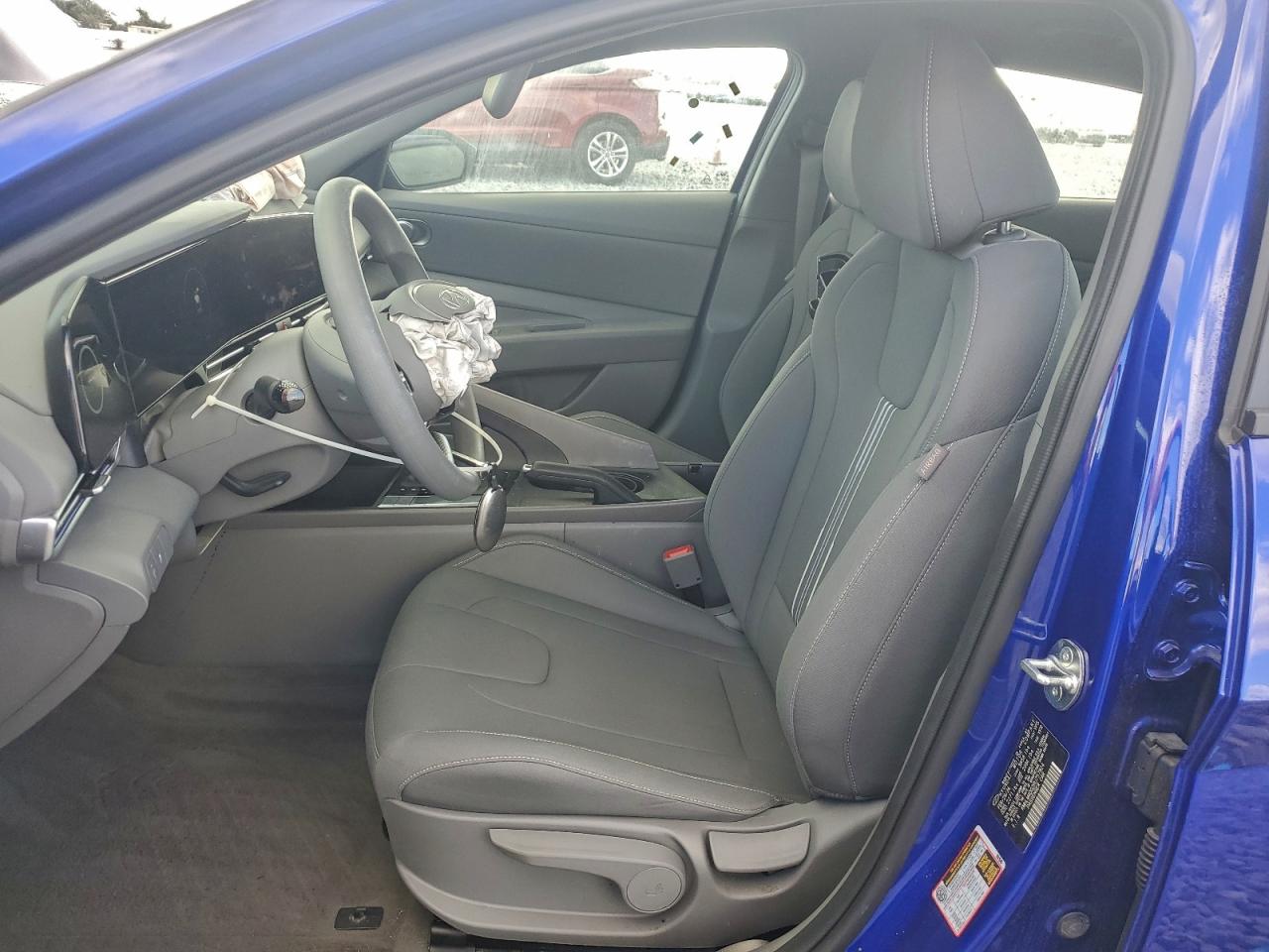 2024 HYUNDAI ELANTRA SEL photo 7